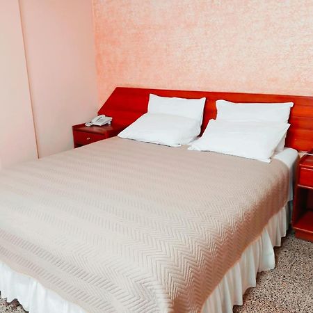 Hotel 7 Calles سانتا كروز دي لا سي المظهر الخارجي الصورة